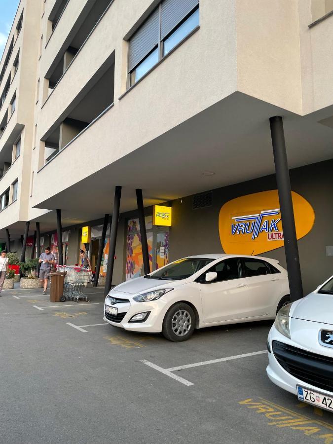 Apartman Welcome To Tresnjevka Загреб Екстериор снимка