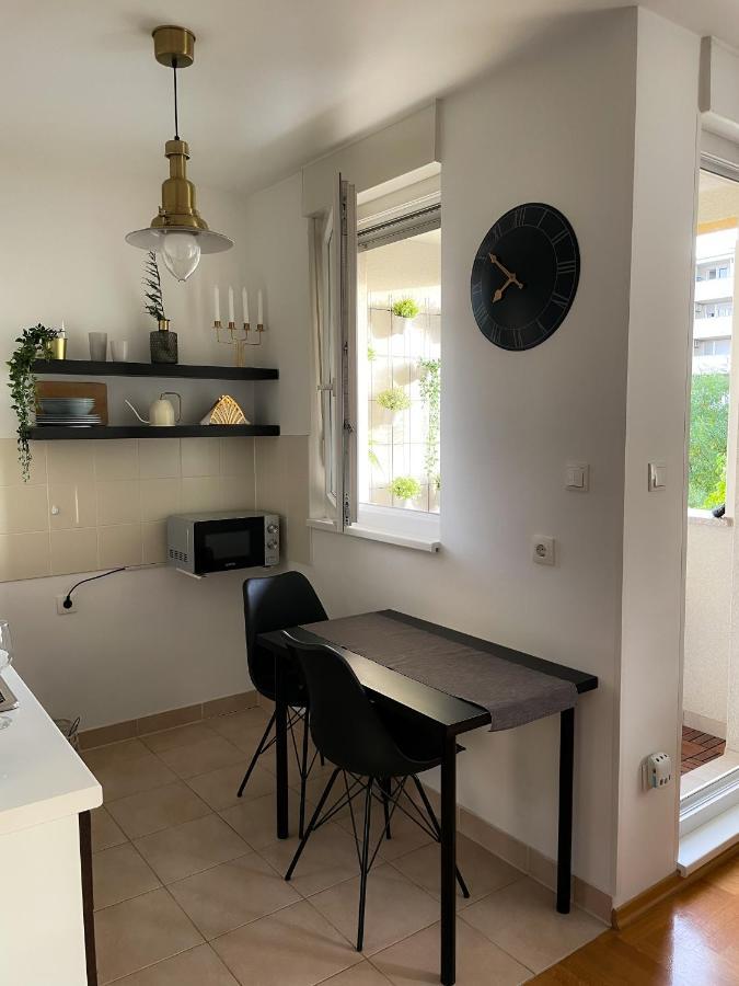 Apartman Welcome To Tresnjevka Загреб Екстериор снимка